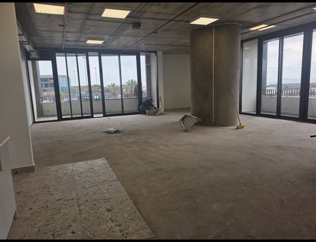 187M² OFFICE TO LET IN PAARDEN EILAND